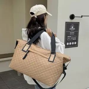 여행가방 퀼팅 디테일 데일리룩 외출 캠핑 소프트 보스턴백 여행용가방