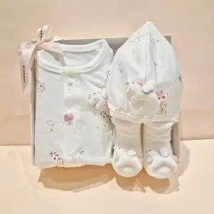 [롯데백화점]밍크뮤 (WH)캐슬코니뱀부우주복,모자,양말세트 36170-041-04,010-01