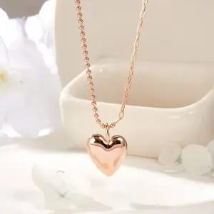 [비앤비골드] 14K 글로시 통통 하트 언발 체인 목걸이 JNN41913