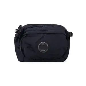 남성 렌즈 와펜 크로스백 RCCMAC734A 005269G 888