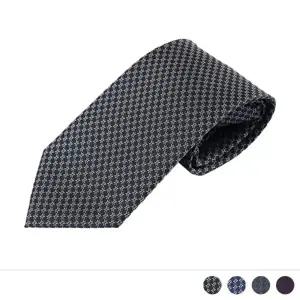 초년생 넥타이 남자친구 사무실 편리한 오피스룩 면