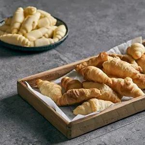 [신세계푸드]신세계푸드 크로아상 크로플 생지 50입 내외 2,250g (개당 50g 내외)