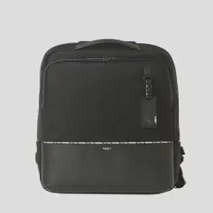 헤지스 액세서리 24FW 블랙 라인배색 백팩 HJBA4F060BK