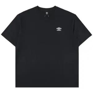 [엄브로] 프레쉬 스몰로고 반팔 티셔츠 UR121SRS11BLK