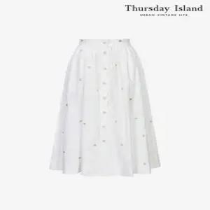 [써스데이아일랜드][Thursday Island] 플라워 자수 플레어 스커트(T242MSK131W)