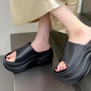 하이힐 여성 슬리퍼 패션 포인트 통굽 슈즈 슬리퍼 여성 슈즈 신발 패션 편한 통굽