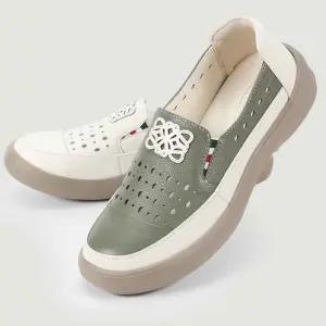 여성 여름 슬립온 펀칭디자인 키높이 운동화 중년신발 쿠션인솔