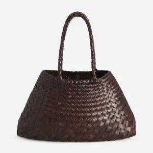 드래곤디퓨전 산타크로체 빅 토트백