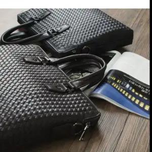 [RIZPICK]남성 서류가방 크로스백 가방 직장인 출근용 맨즈백 데일리