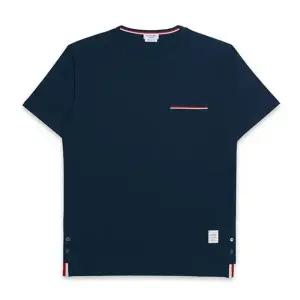 톰브라운 반팔 티셔츠 남성 포켓 MJS010A 01454 415