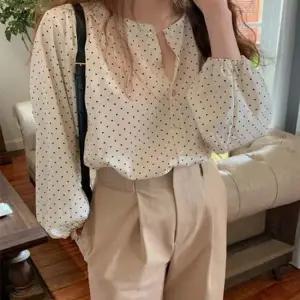 여성 2컬러 도트 땡땡이 단추 긴팔 블라우스 셔츠남방