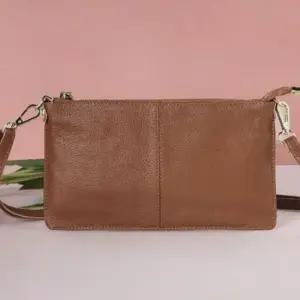 데이트크로스백 여성 여자슬림백 30대 캐주얼 브라운