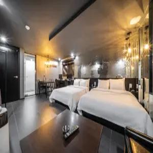 [경기 모텔] 의정부 프리미어 XYM 호텔(신세계백화점 뒤) (의정부)