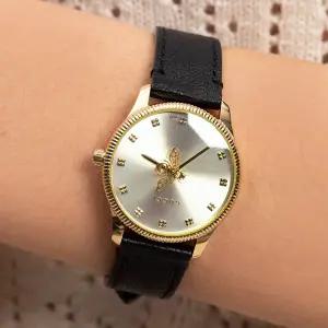 구찌 G-타임리스 꿀벌 여성 가죽시계 YA1265023