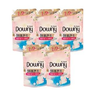 다우니 초고농축 섬유유연제 실내건조 플로럴 블로썸 리필 1.35L x5개