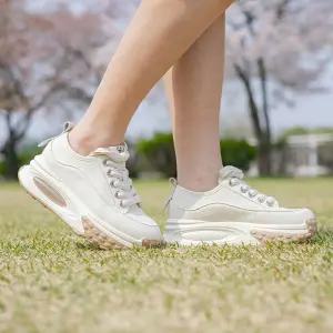 [롯데백화점]라마트리 여성 겨울 키높이 7cm 천연소가죽 에어쿠션 방한 스니커즈 코어스텝 운동화