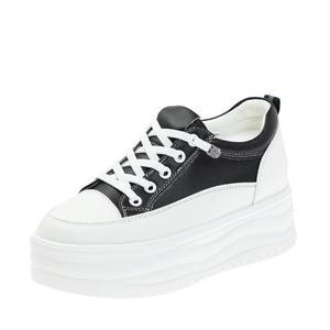 [갤러리아] 고세 여성 데일리 경량 투톤 키높이 스니커즈 OZP5S045 블랙 5.5CM