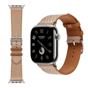 새롭게 출시한 애플 워치 에르메스 46mm 골드/에크류 Toile H 싱글 투어 밴드