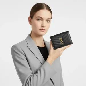 플랩 케이스 지갑 금장 668290 BOWA1 1000 배송