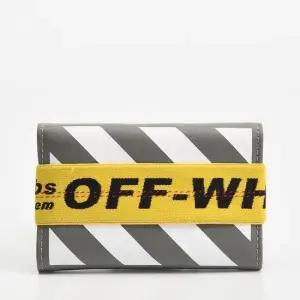 MUST IT_ 바인더 미니폴더 반지갑 그레이 OMNC041S22FAB001 0601