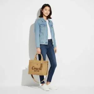 [코치] 여성 토트백 카고 브라운 152644022