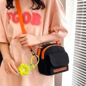 꽃장식 토트 미니 크로스백 전면포켓 핸드폰가방 학생크로스백 핸드폰가방