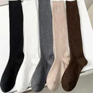 긴목양말하프삭스 여자 긴 목 양말 골프 니삭스 골지 반 스타킹 코디