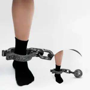 플라스틱 쇠사슬 죄수용 체인모형 외발공 할로윈 수갑 모형 공포 체험 소품용행사 이벤트 축제