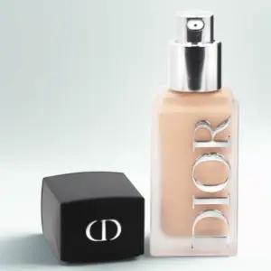디올 포에버 스킨 웨어 퍼펙션 파운데이션 0N 뉴트럴