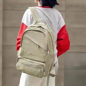 [신상오픈런]여성용 경량 통수납 면혼합 사선포켓 백팩 (41267233)