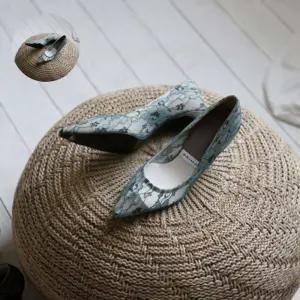 국내제작 망사 뾰족코 매쉬 여성구두 미들굽 자수