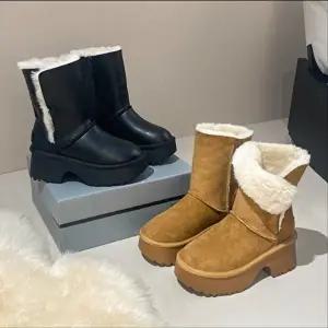 [옷자락]여자 합성스웨이드 털안감 도톰굽 앵클부츠