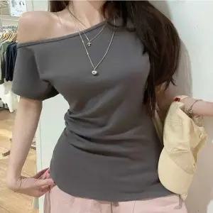 언발 티셔츠 여자 여름 한쪽어깨 오프숄더 반팔 트임