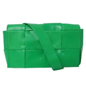 MUST IT_ 카세트 미니 남녀공용 슬링백 651053 VCQ72 3724