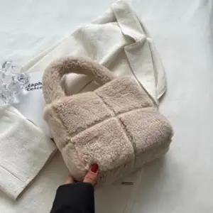 CCB4210여성 독특한 뽀글이 퀼팅 스퀘어 미니 토트백