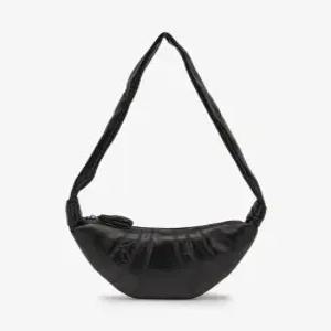 MUST IT_ 스몰 크루아상 백 소프트 나파 레더 블랙BG0003-LL095-999