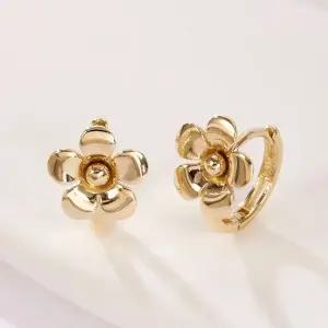 [비앤비골드] 14K 골드 데이지 플라워 원터치 귀걸이 한쌍 PNE41650