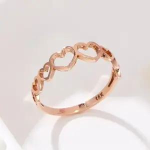 [비앤비골드] 14K 그라데이션 하트 펀칭 커브 반지 SRS42184