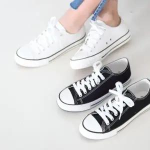 [옷자락]여자 캐주얼 데일리 편안한 캔버스 로우탑 스니커즈