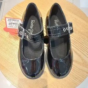 [셀러허브 1]로엠걸즈 DP01 트렉숄  블랙 플렛슈즈 트렉숄 블랙 플렛슈즈 RGWC24S1P (12517510)