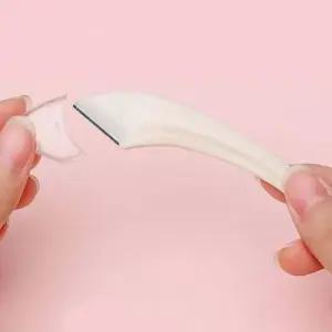 [에스에스_62]눈썹칼 뷰티소품 눈썹숱정리 반달칼 흰색