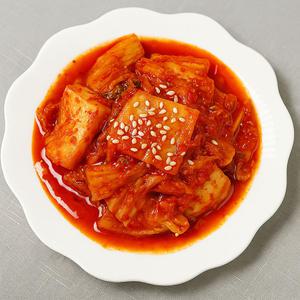 아삭하게 잘 익은 맛김치 (막김치)