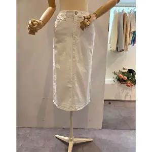 [대구백화점] [클리지]뒷 트임 무지 스커트(CP3WSK08)