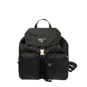 프라다 여성 삼각로고 포코노 포켓 백팩 1BZ070 ZOT F0002