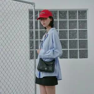 [LAP](대전신세계)GLOSSY SHOULDER HOBO BAG AS7AB221