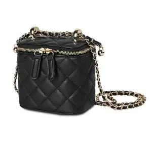 슬링백가방 퀼팅 크로스백 스퀘어핏 미니백 체인스트랩 패션가방