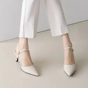 데일리구두 국내제작 스틸레토 뾰족코 트임 발등 스트랩힐Y