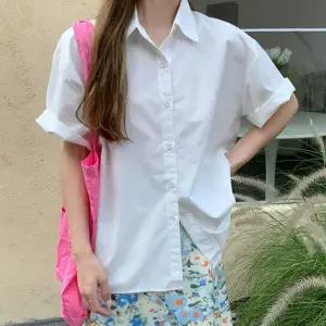 반팔셔츠 베이직 여유핏 여성 여름 레귤러핏 오피스 블라우스 상의
