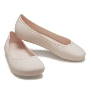 [크록스](김해점)[여성용] 브루클린 플랫 209384-6UR 크록스 샌들 슬리퍼 데일리 젤리슈즈 우먼 블랙 플...