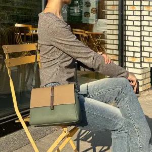 인기 가방 숄더백 크로스백 가죽 대학생 데일리 여자 바디백 미니크로스백 데일리백 여성 슬링백가방 숄더